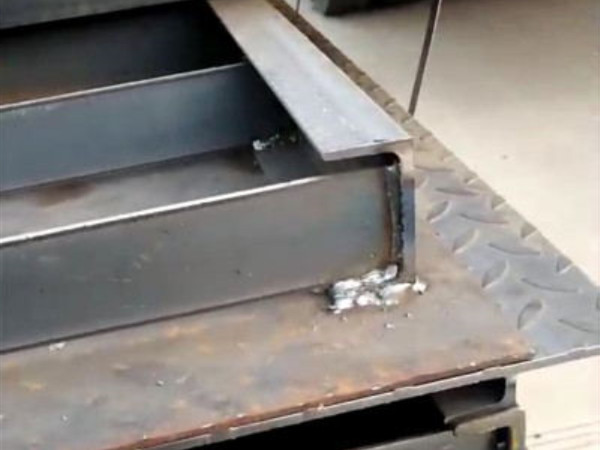 電纜溝花紋鋼蓋板