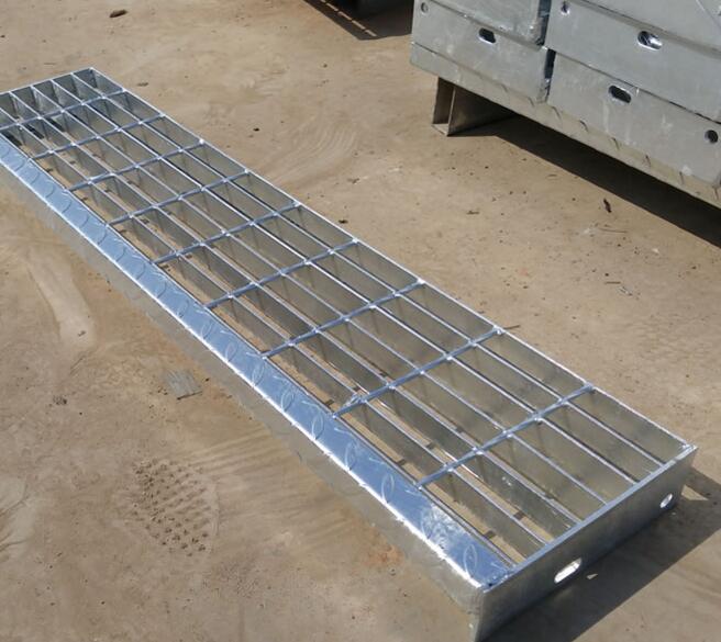 格柵踏步板安裝時(shí)一定要注意這些事項(xiàng)@泰江鋼格板 格柵踏步板安裝時(shí)一定要注意這些事項(xiàng)@泰江鋼格板