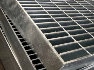 鍍鋅鋼格板選什么規(guī)格型號經(jīng)濟實惠 鍍鋅鋼格板選什么規(guī)格型號經(jīng)濟實惠